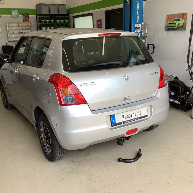 Attelage Complet Rigide Fixe Auto-Hak + Faisceau 7 Broches Pour Suzuki Swift 2005-2010